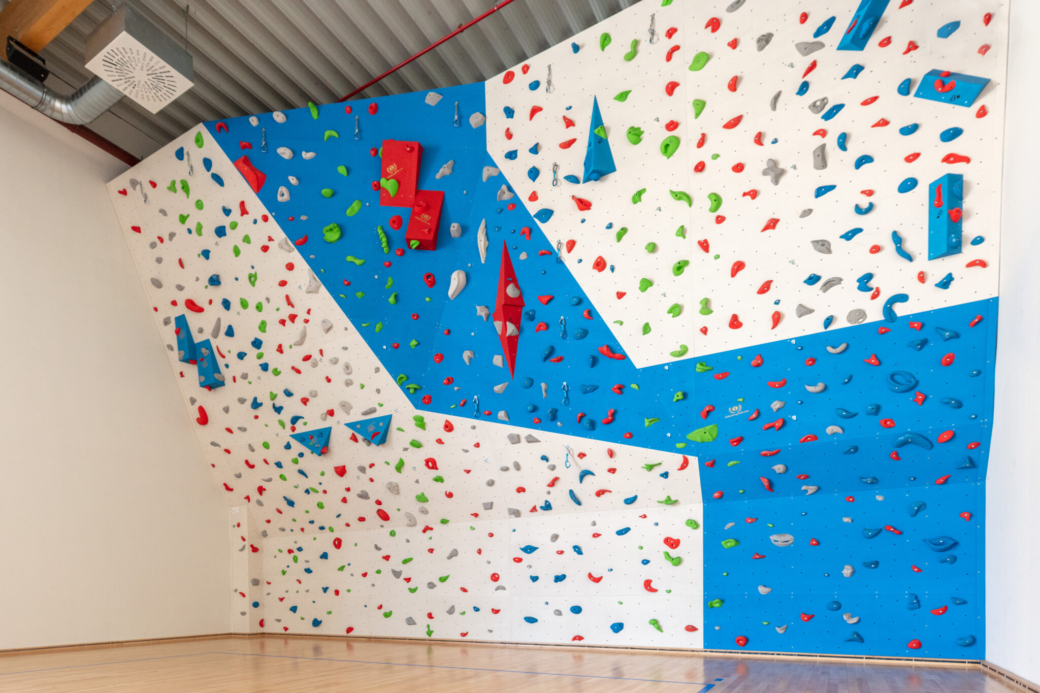 Visoka plezalna stena - Sisak, Hrvaška